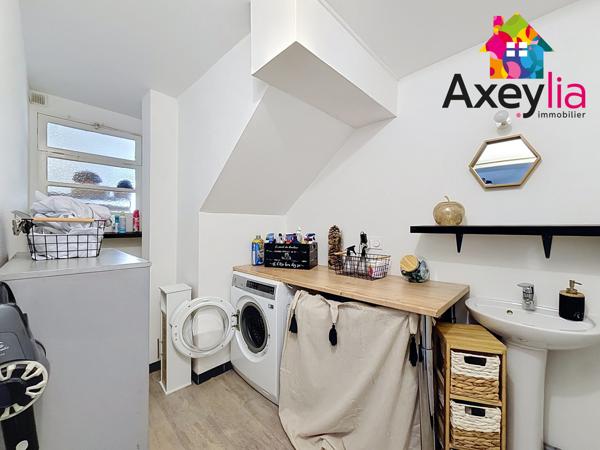 A LOUER - NEULISE - MAISON DE 108m² AVEC 3 CHAMBRES, SOUS-SOL ET JARDIN