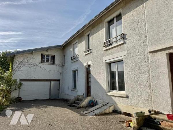Maison familiale 223 m² avec garage et jardin - Sainte-Savine

À vendre à Sainte-Savine (1030...