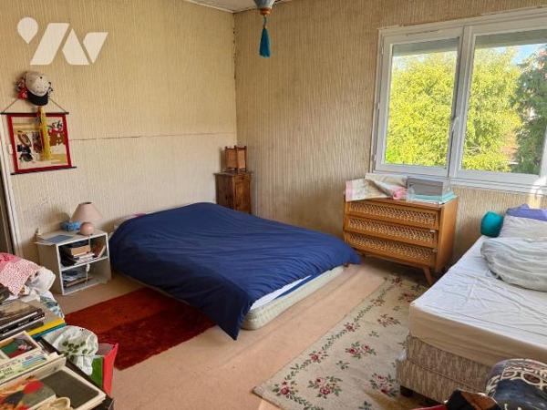 Maison familiale 223 m² avec garage et jardin - Sainte-Savine

À vendre à Sainte-Savine (1030...