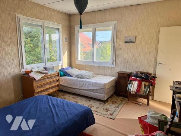 Maison familiale 223 m² avec garage et jardin - Sainte-Savine

À vendre à Sainte-Savine (1030...