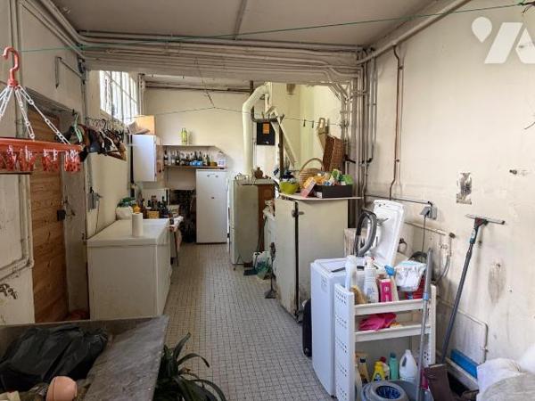 Maison familiale 223 m² avec garage et jardin - Sainte-Savine

À vendre à Sainte-Savine (1030...