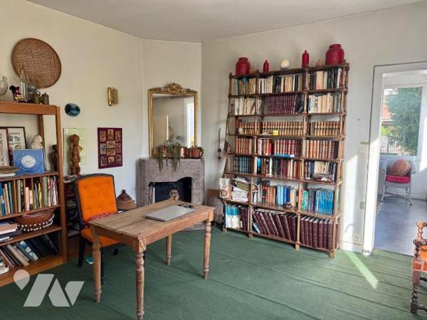 Maison familiale 223 m² avec garage et jardin - Sainte-Savine

À vendre à Sainte-Savine (1030...