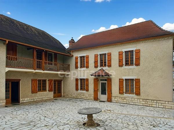 Dpt Pyrénées Atlantiques (64), à vendre PROCHE ARZACQ - MALAUSSANNE maison P6 177 m², 1 appartement de 60 m² sur un terrain de 8 243 m²