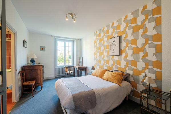 Moulin du XVe Siècle Réinventé aux Portes de Poitiers