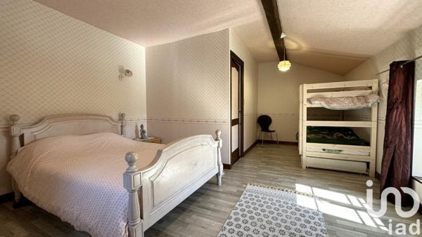 Longère 6 pièces de 169 m² à Sérigné (85200)