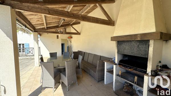 Longère 6 pièces de 169 m² à Sérigné (85200)