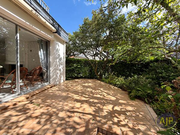 Maison à vendre Sautron - 6 pièces, 154m² avec 4 chambre(s) à 430 000€ - AJP Immobilier Sautron