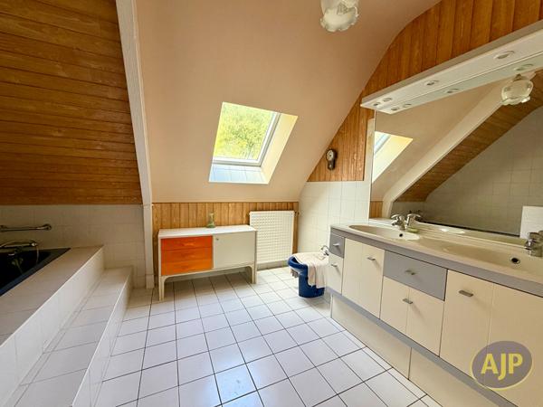 Maison à vendre Sautron - 6 pièces, 154m² avec 4 chambre(s) à 430 000€ - AJP Immobilier Sautron