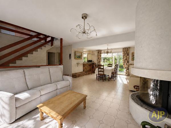 Maison à vendre Sautron - 6 pièces, 154m² avec 4 chambre(s) à 430 000€ - AJP Immobilier Sautron