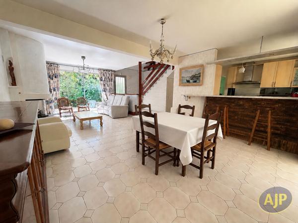 Maison à vendre Sautron - 6 pièces, 154m² avec 4 chambre(s) à 430 000€ - AJP Immobilier Sautron