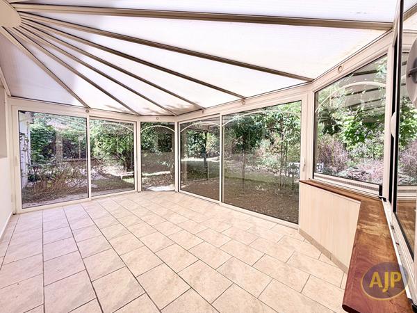 Maison à vendre Sautron - 6 pièces, 154m² avec 4 chambre(s) à 430 000€ - AJP Immobilier Sautron