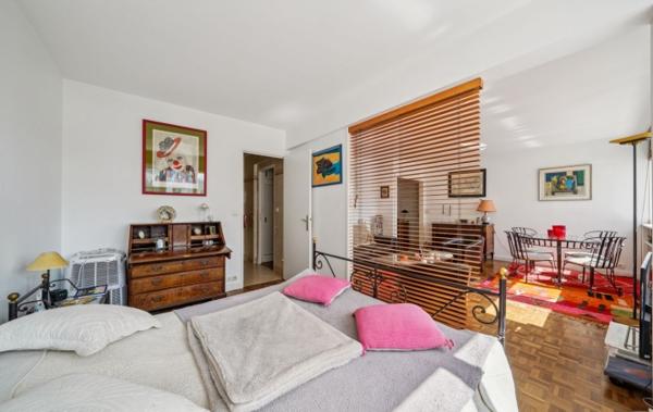 Vente Appartement P2 parking en sus du prix rénové(e) Paris 16ème   
