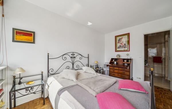 Vente Appartement P2 parking en sus du prix rénové(e) Paris 16ème   