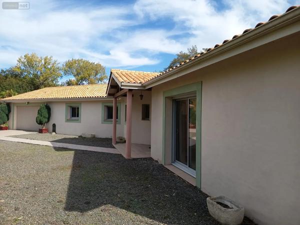Achat - Maison Challans 85300 5 pièces 168 m 2 1957 m 2
