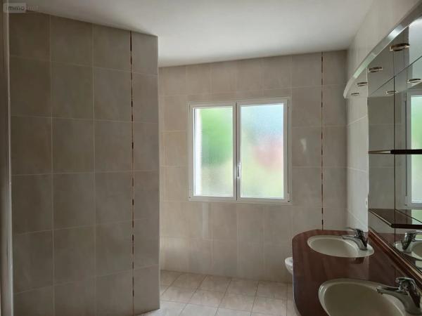 Achat - Maison Challans 85300 5 pièces 168 m 2 1957 m 2