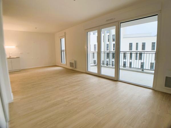 APPARTEMENT T2 A LOUER - BLOIS - EN RÉSIDENCE DE STANDING AVEC ASC, BALCON/TERRASSE, PARKING EN SS
