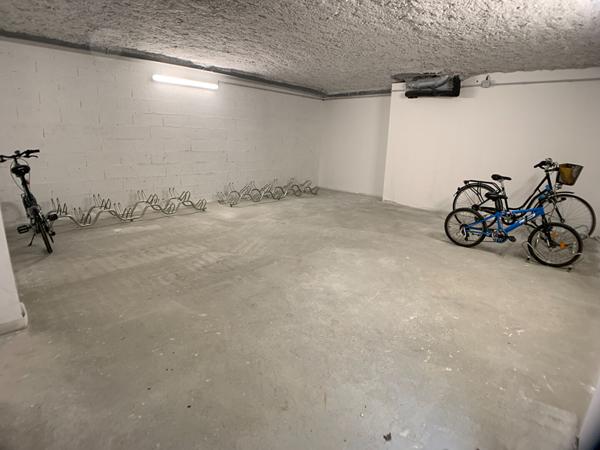 APPARTEMENT T2 A LOUER - BLOIS - EN RÉSIDENCE DE STANDING AVEC ASC, BALCON/TERRASSE, PARKING EN SS