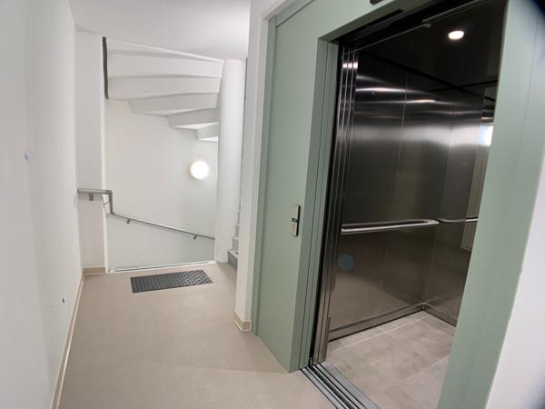 APPARTEMENT T2 A LOUER - BLOIS - EN RÉSIDENCE DE STANDING AVEC ASC, BALCON/TERRASSE, PARKING EN SS