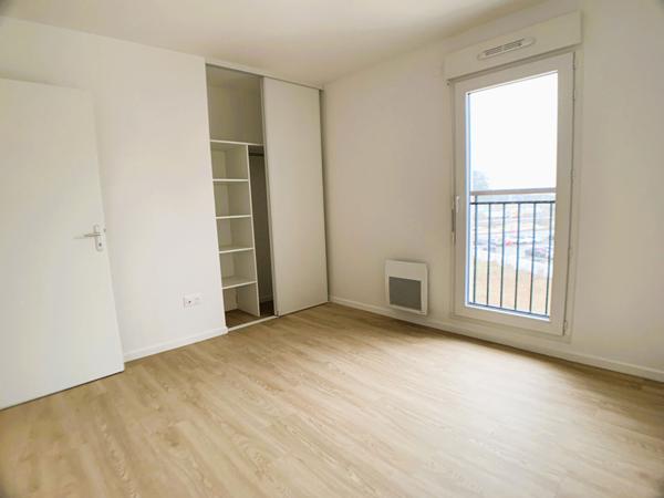 APPARTEMENT T2 A LOUER - BLOIS - EN RÉSIDENCE DE STANDING AVEC ASC, BALCON/TERRASSE, PARKING EN SS