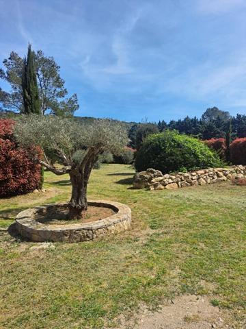 Maison en pierre 4 pièces 112 m2 à vendre, LORGUES