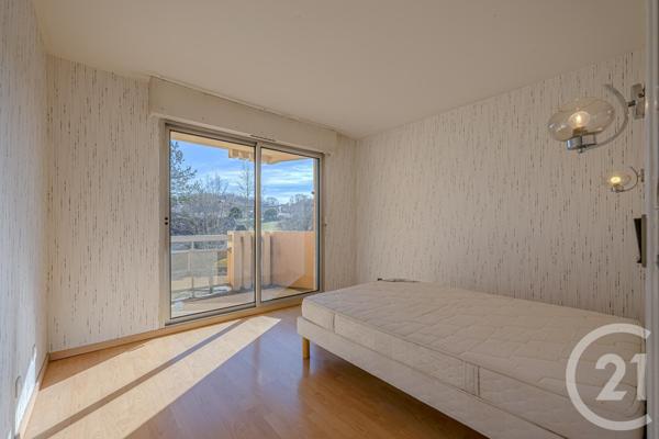 Appartement F3 à vendre  3 pièces - 102 m2 RUMILLY - 74