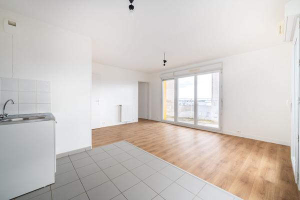 MAGNIFIQUE APPARTEMENT DERNIER ÉTAGE PLEIN SUD !