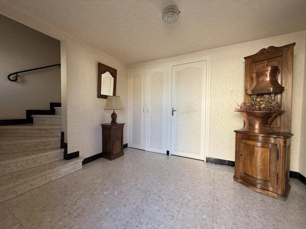 Vente                                                      Maison
                        
                     5 pièces                      160 m2                     à Objat