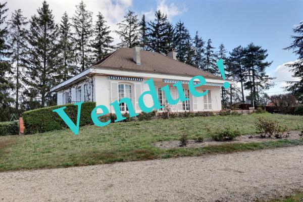 LEZOUX, Maison environ 180 m² avec grand terrain