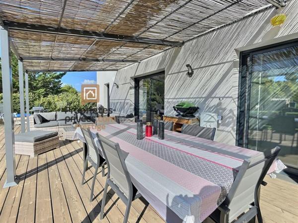 villa récente  6 p avec piscine proche A8 5 pièce(s) 140 m2
