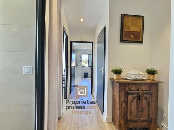 villa récente  6 p avec piscine proche A8 5 pièce(s) 140 m2
