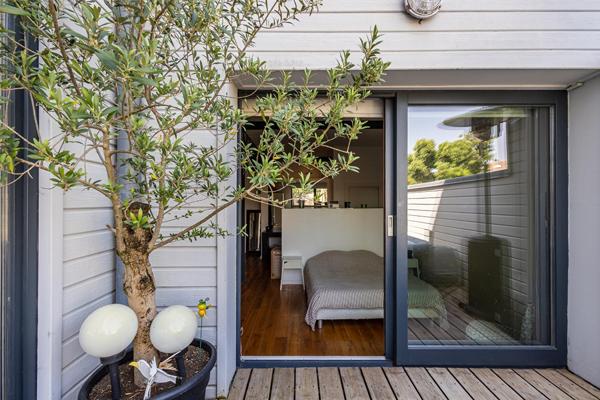 Loft historique dans une ancienne confiserie avec terrasse