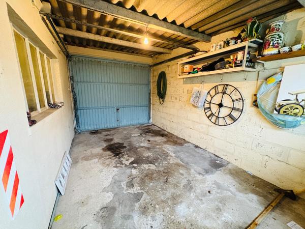 Maison familiale 3 chambres – Jardin + 2 garages – Denain