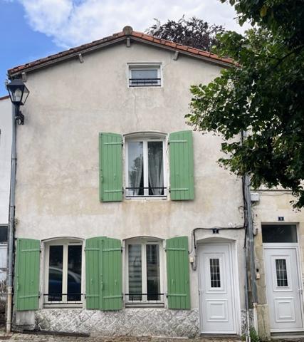Appartement à vendre 138 320 € Pons 4 p 78 m² DPE C