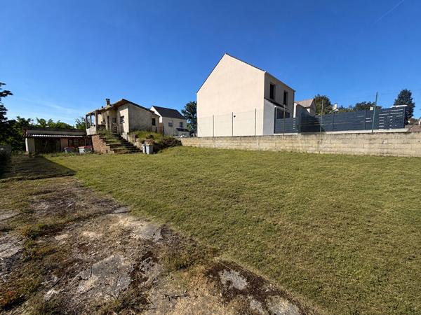Terrain de 801 m2 avec bâtis - Fort potentiel de division