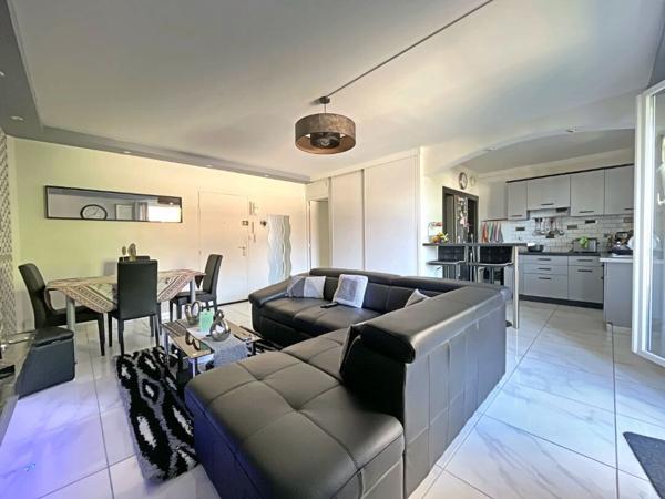 Appartement REIMS 3 Pièces de 60.27 m² avec balcon, cave et place de parking