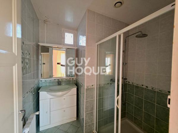 Maison avec bureaux indépendants, garage et dépendance - Idéal pro/perso