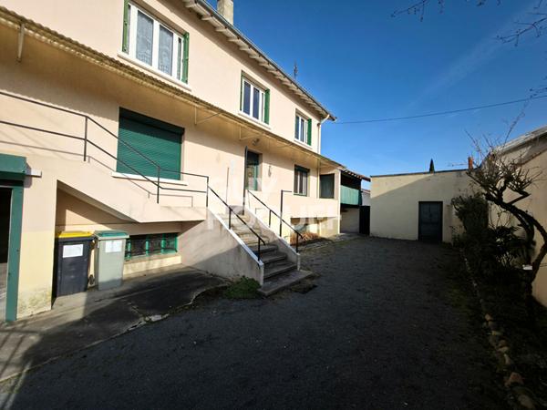 Maison avec bureaux indépendants, garage et dépendance - Idéal pro/perso