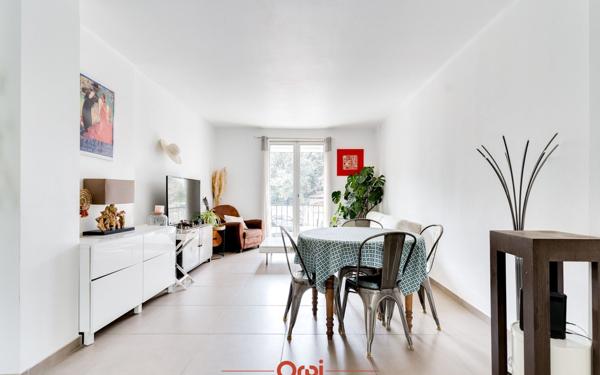 Appartement à vendre    3 pièces •  Marseille 7