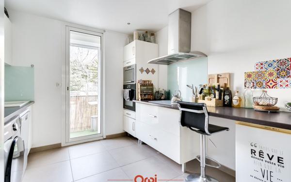 Appartement à vendre    3 pièces •  Marseille 7