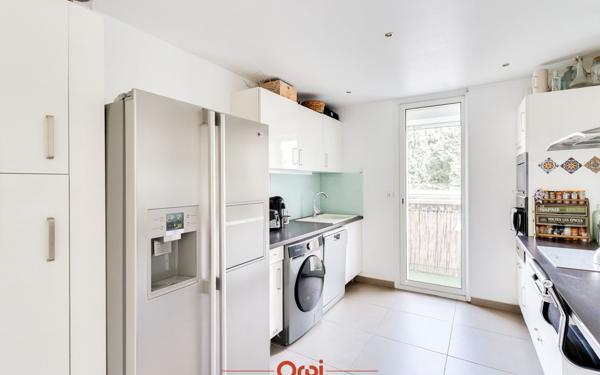 Appartement à vendre    3 pièces •  Marseille 7