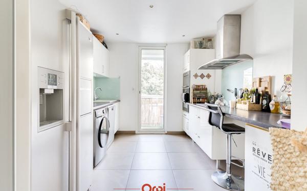 Appartement à vendre    3 pièces •  Marseille 7