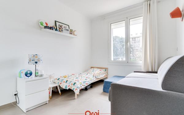 Appartement à vendre    3 pièces •  Marseille 7
