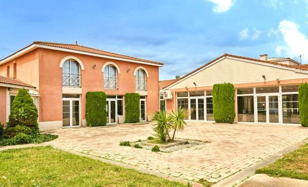 INVESTISSEMENT LOCATIF – SALLELES D’AUDE – Résidence de tourisme Odalys Vacances Côté Canal – 8.22% de rentabilité