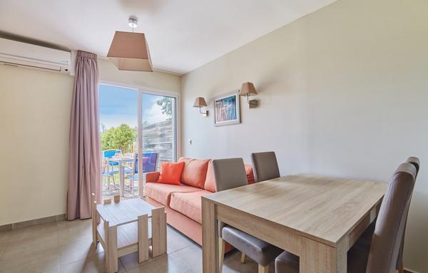 INVESTISSEMENT LOCATIF – SALLELES D’AUDE – Résidence de tourisme Odalys Vacances Côté Canal – 8.22% de rentabilité