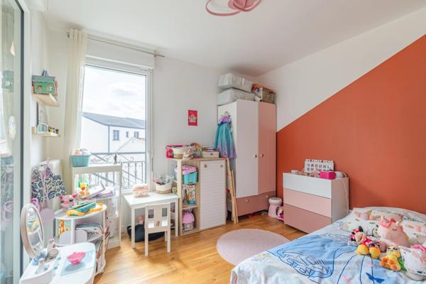 3 pièces avec balcon et jardin privatif de 89 m2, dans une copropriété récente