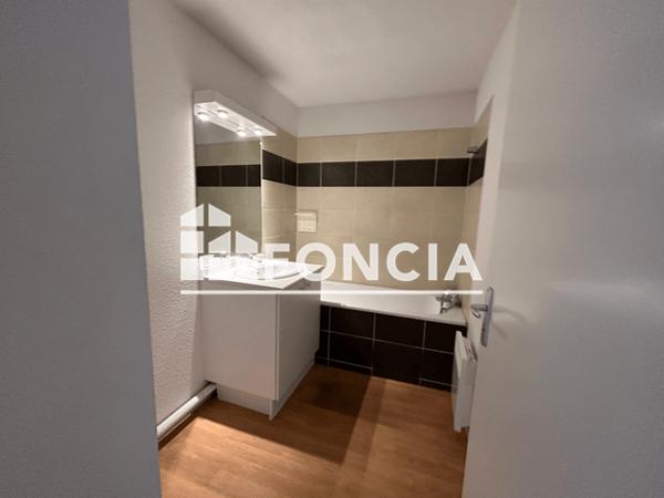 Location Appartement 3 pièces 64.84 m² - 7 AVENUE SAINT JOSEPH Lourdes 65100