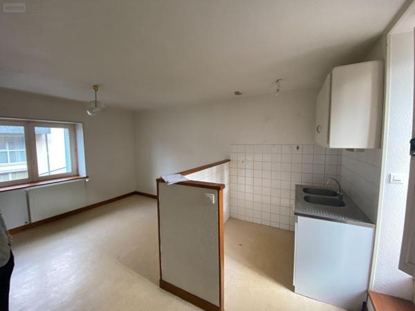 Maison de ville à vendre à Mauriac dans le Cantal (15200), ref : 15060/1125