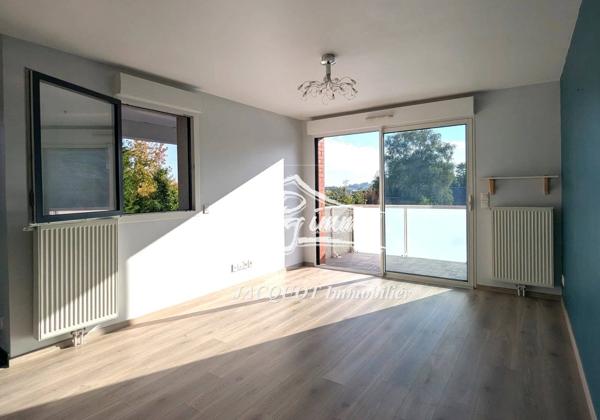 Vente immobilière : Appartement à Halluin  3 pièces 72.4 m² 199 500 €- Jacquot Immobilier.