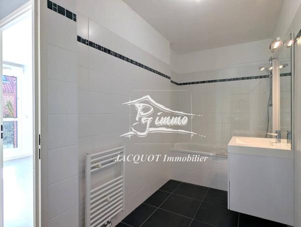 Vente immobilière : Appartement à Halluin  3 pièces 72.4 m² 199 500 €- Jacquot Immobilier.