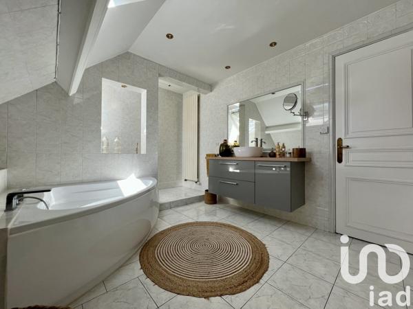 Maison à vendre 6 pièces 171 m² Épône